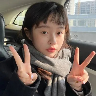 神迹美少女海报